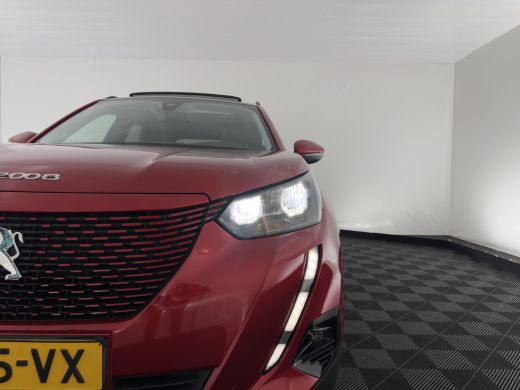 Peugeot e-2008 EV Allure 50 kWh [ 3-Fase ] {SOH-84%} (INCL-BTW) *PANO | LEATHER-FABRIC | FULL-LED | SPORT-SEATS ... ActivLease financial lease