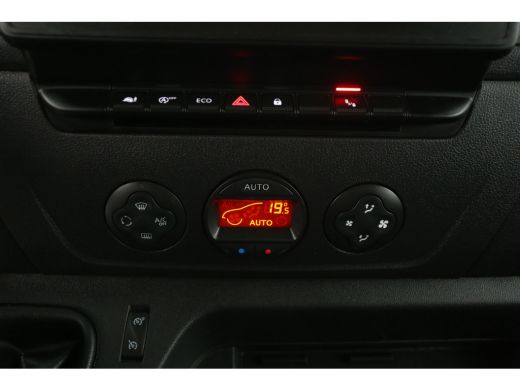 Renault Master 2.3 dCi 150PK L2H2 | 3-Zits | Clima | Camera | Cruise | Trekh. | 2xSchuifdeur | Parkeersens. ActivLease financial lease