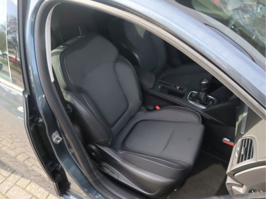 Renault M&eacute;gane Estate 1.3 TCe 140 Equilibre ActivLease financial lease