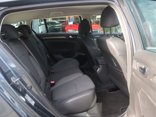 Renault M&eacute;gane Estate 1.3 TCe 140 Equilibre ActivLease financial lease