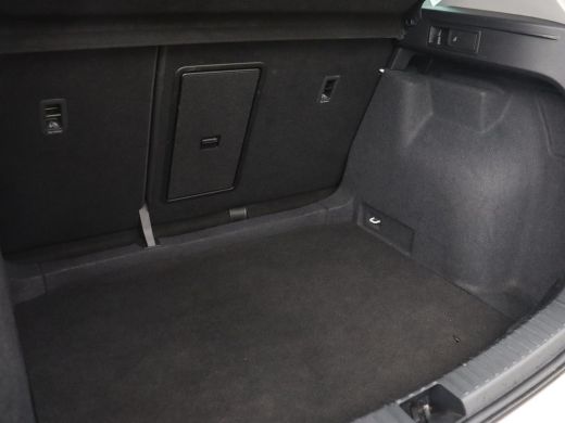 Seat Ateca 2.0 TDI Style Intens | Carplay | Camera | Navigatie | Full LED | Park Assist | Cruise control | C... ActivLease financial lease