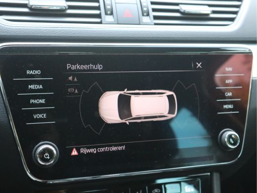 Skoda Superb Combi 1.4 TSI iV Business Edition Plus Adaptive Cruise ActivLease financial lease