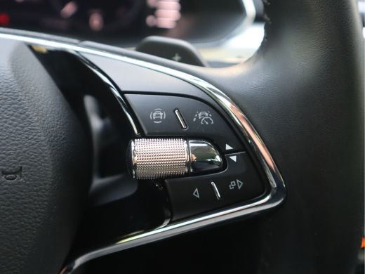 Skoda Superb Combi 1.4 TSI iV Business Edition Plus Adaptive Cruise ActivLease financial lease