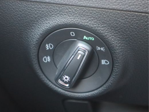 Skoda Superb Combi 1.4 TSI iV Business Edition Plus Adaptive Cruise ActivLease financial lease