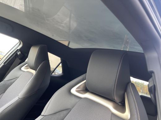 Toyota C-HR 1.8 Hybrid 140 Executive Plus Pack ActivLease financial lease