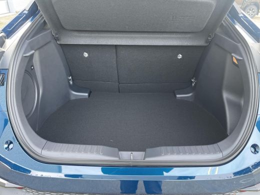 Toyota C-HR 1.8 Hybrid 140 Executive Plus Pack ActivLease financial lease