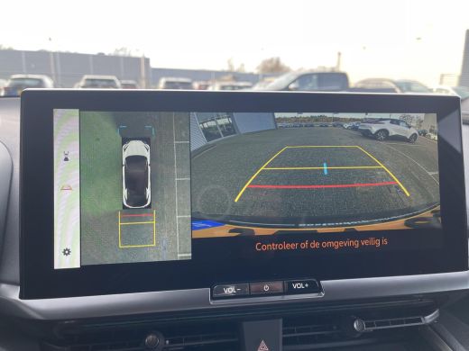 Toyota C-HR 1.8 Hybrid 140 Executive Plus Pack ActivLease financial lease