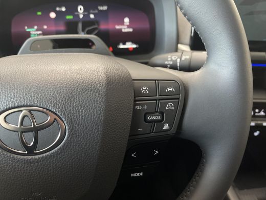 Toyota C-HR 1.8 Hybrid 140 Executive Plus Pack ActivLease financial lease