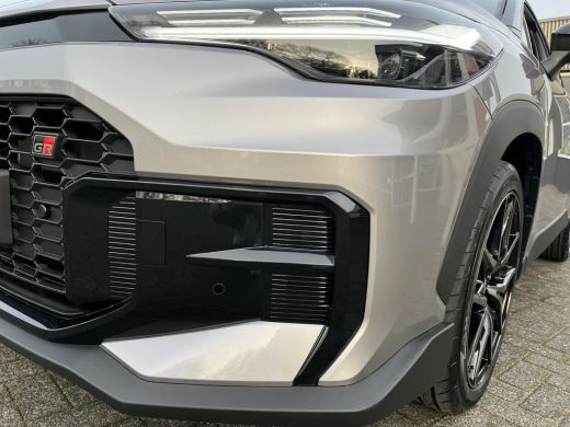 Toyota Corolla Cross Hybrid 180 GR Sport | Metalstream grey met zwart dak | Panoramadak | Nieuw uit voorraad | ActivLease financial lease