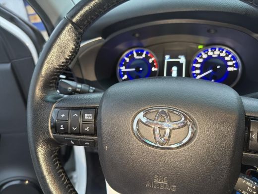 Toyota Hilux 2.4 D-4D-F Double Cab Professional | BE trekker | 5persoons | GRIJSKENTEKEN| Rollcover| Geheel ri... ActivLease financial lease