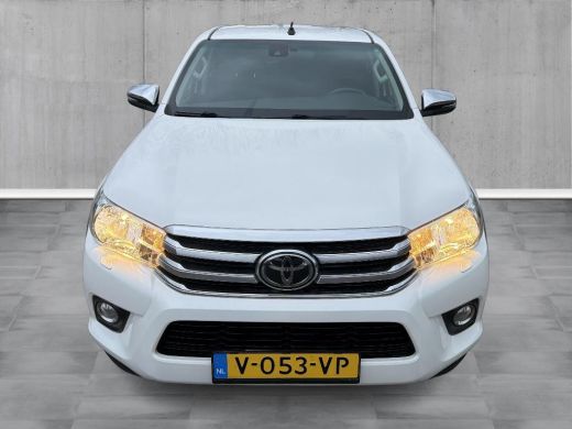 Toyota Hilux 2.4 D-4D-F Double Cab Professional | BE trekker | 5persoons | GRIJSKENTEKEN| Rollcover| Geheel ri... ActivLease financial lease
