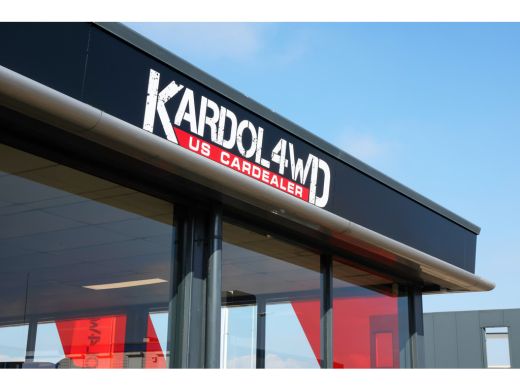 Toyota Hilux 2.4 D-4D-F Double Cab Professional | BE trekker | 5persoons | GRIJSKENTEKEN| Rollcover| Geheel ri... ActivLease financial lease