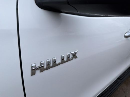 Toyota Hilux 2.4 D-4D-F Double Cab Professional | BE trekker | 5persoons | GRIJSKENTEKEN| Rollcover| Geheel ri... ActivLease financial lease