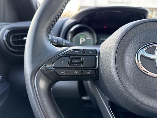Toyota Yaris 1.5 Hybrid Executive | Navigatie | Appel CarPlay/Android auto | Achteruitrijcamera | Panoramadak ... ActivLease financial lease