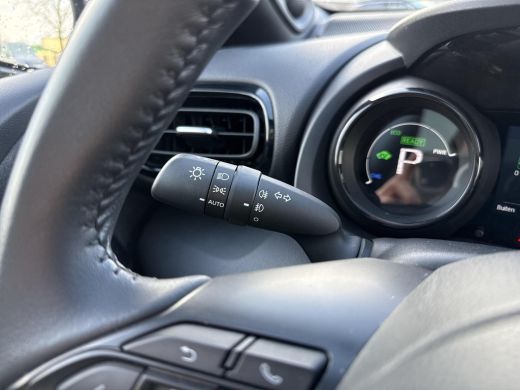 Toyota Yaris 1.5 Hybrid Executive | Navigatie | Appel CarPlay/Android auto | Achteruitrijcamera | Panoramadak ... ActivLease financial lease