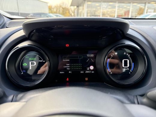 Toyota Yaris 1.5 Hybrid Executive | Navigatie | Appel CarPlay/Android auto | Achteruitrijcamera | Panoramadak ... ActivLease financial lease