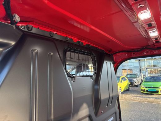 Volkswagen e-Transporter 32 L1H1 Life 64 kWh | 2x schuifdeur | 218pk | Trekhaak | Op voorraad | ActivLease financial lease