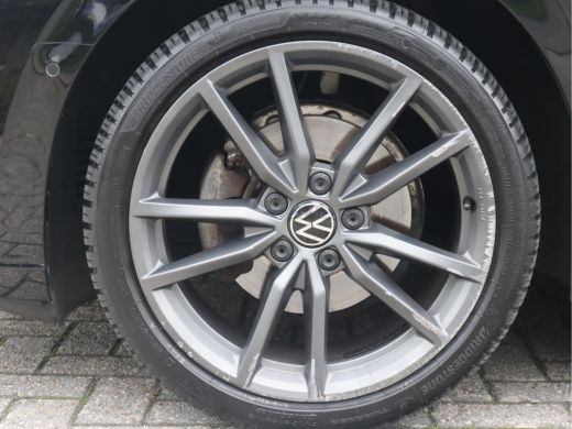 Volkswagen Golf 1.5 TSI Life Business / LED ActivLease financial lease