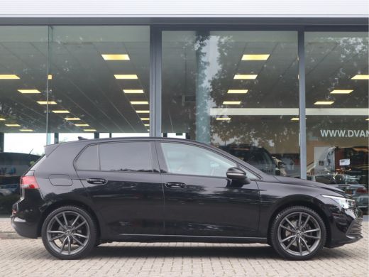 Volkswagen Golf 1.5 TSI Life Business / LED ActivLease financial lease