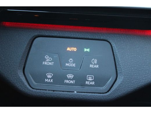 Volkswagen ID.4 Tech 77 kWh SOh 91% PANO CAMERA MASSAGE 126000KM!!! ActivLease financial lease