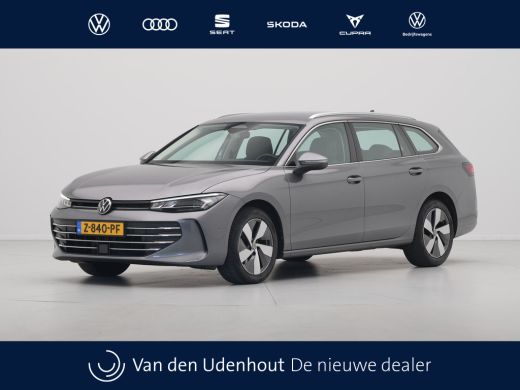Volkswagen Passat Variant 1.5 eTSI 150pk Business Trekhaak Navigatie Camera Acc 112