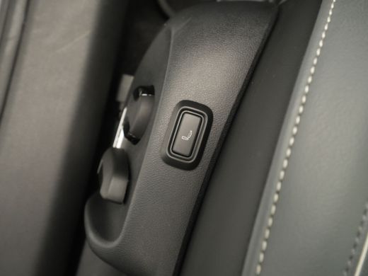 Volkswagen Passat Variant 1.5 eTSI 150pk Business Trekhaak Navigatie Camera Acc 112 ActivLease financial lease