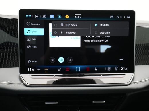 Volkswagen Passat Variant 1.5 eTSI 150pk Business Trekhaak Navigatie Camera Acc 112 ActivLease financial lease