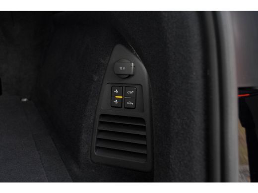 Volkswagen Touareg 3.0 TSi eHybrid 4MOTION / Puglia/ Adaptive Cruise Control/ Trekhaak/ Panoramadak/ ActivLease financial lease