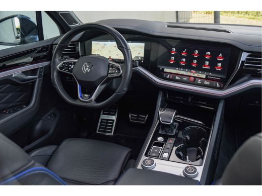 Volkswagen Touareg 3.0 TSi eHybrid 4MOTION / Puglia/ Adaptive Cruise Control/ Trekhaak/ Panoramadak/ ActivLease financial lease