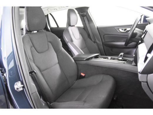 Volvo  V60 2.0 B3 Momentum *1ste Eigenaar*Panoramadak*Stoelverwarming* ActivLease financial lease