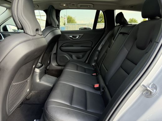 Volvo  V60 T6 Plug-in hybrid AWD Ultra Dark | Panoramadak | Head-up Display | Harman Kardon | Leder | Adapti... ActivLease financial lease