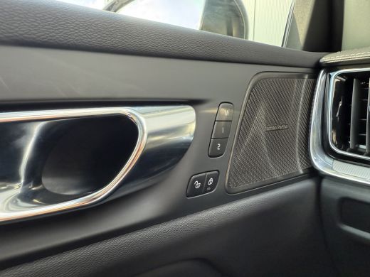 Volvo  V60 T6 Plug-in hybrid AWD Ultra Dark | Panoramadak | Head-up Display | Harman Kardon | Leder | Adapti... ActivLease financial lease