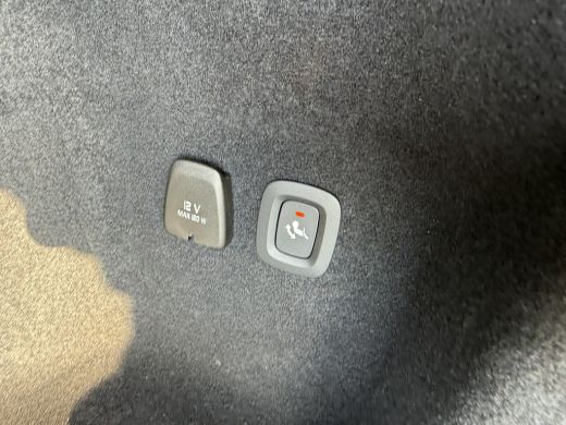 Volvo  V60 T6 Plug-in hybrid AWD Ultra Dark | Panoramadak | Head-up Display | Harman Kardon | Leder | Adapti... ActivLease financial lease