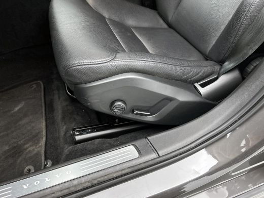 Volvo  V90 2.0 B4 198PK Mild Hybrid Business pro automaat / Airco-ecc / Navi / Leder / Adap-cruise / Lmv / X... ActivLease financial lease