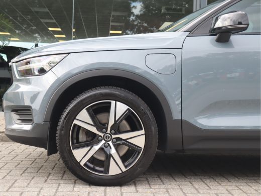 Volvo  XC40 1.5 T4 Recharge R-Design / NL Auto / Panodak ActivLease financial lease