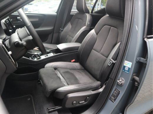 Volvo  XC40 1.5 T4 Recharge R-Design / NL Auto / Panodak ActivLease financial lease