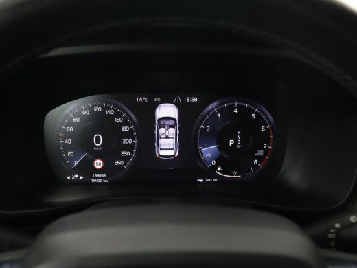 Volvo  XC40 2.0 T4 Inscription | Panoramadak | Leder | Adaptive cruise | Trekhaak | Stoelverwarming | 360 Cam... ActivLease financial lease