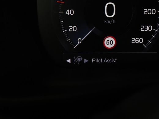 Volvo  XC40 2.0 T4 Inscription | Panoramadak | Leder | Adaptive cruise | Trekhaak | Stoelverwarming | 360 Cam... ActivLease financial lease