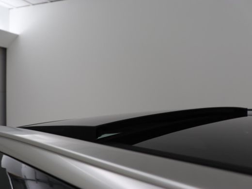 Volvo  XC40 2.0 T4 Inscription | Panoramadak | Leder | Adaptive cruise | Trekhaak | Stoelverwarming | 360 Cam... ActivLease financial lease