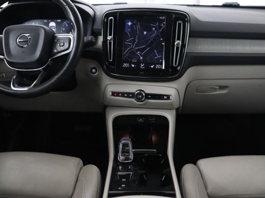 Volvo  XC40 2.0 T4 Inscription | Panoramadak | Leder | Adaptive cruise | Trekhaak | Stoelverwarming | 360 Cam... ActivLease financial lease