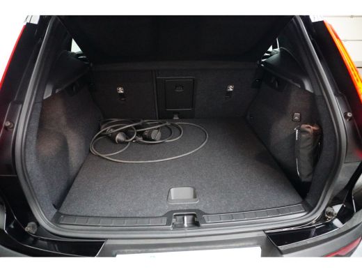 Volvo  XC40 Plus Dark Recharge Plug-In Hybrid | Harman Kardon | Cruise Control | Elek. Stoel | ActivLease financial lease