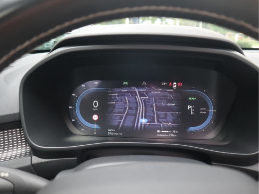 Volvo  XC40 Recharge P8 AWD R-Design / SOH 92% ActivLease financial lease