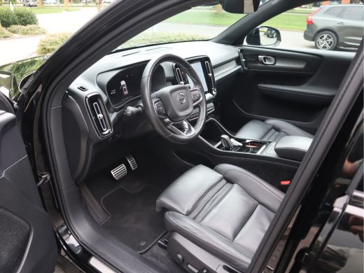 Volvo  XC40 Recharge P8 AWD R-Design / SOH 92% ActivLease financial lease