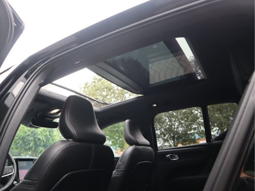 Volvo  XC40 Recharge P8 AWD R-Design / SOH 92% ActivLease financial lease