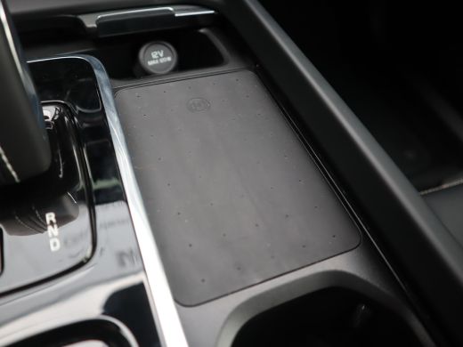 Volvo  XC60 2.0 B4 R-Design / Mild-Hybride / Leder / Facelift ActivLease financial lease