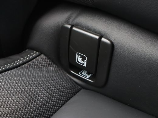 Volvo  XC60 2.0 B4 R-Design / Mild-Hybride / Leder / Facelift ActivLease financial lease