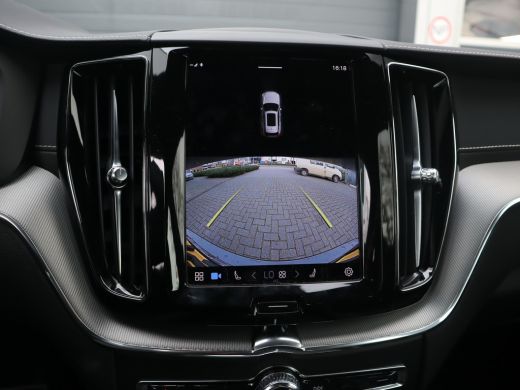 Volvo  XC60 2.0 B4 R-Design / Mild-Hybride / Leder / Facelift ActivLease financial lease