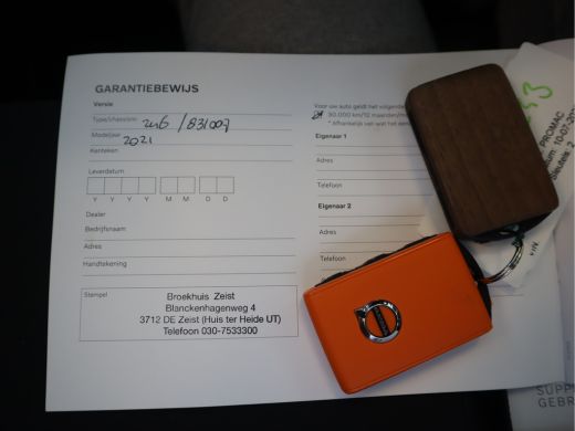 Volvo  XC60 2.0 B5 250 PK Momentum Exclusive / Panoramadak ActivLease financial lease