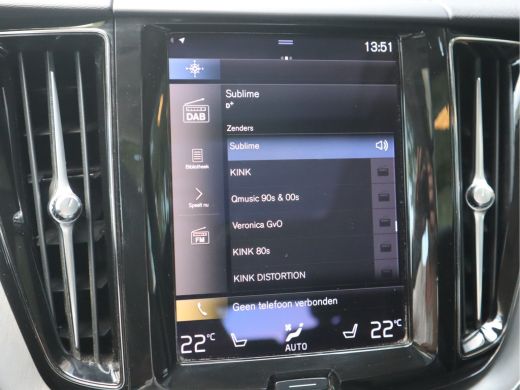 Volvo  XC60 2.0 B5 250 PK Momentum Exclusive / Panoramadak ActivLease financial lease