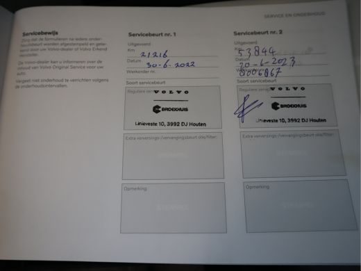 Volvo  XC60 2.0 B5 250 PK Momentum Exclusive / Panoramadak ActivLease financial lease